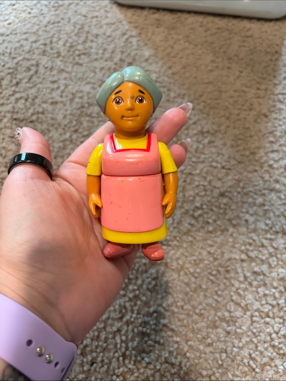 B32 Dora the Explorer Abuela Figure, Y2K 2003
